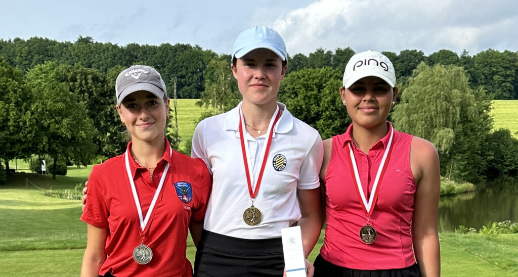 Sieger der AK18 Emily Ackermann, Johanna Kirch, Emma Mae Blumör