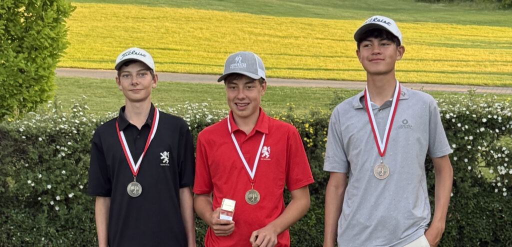 Sieger der AK16 der Jungen: Tom Brouwers, Lennardt Döhrer, Edward Horn
